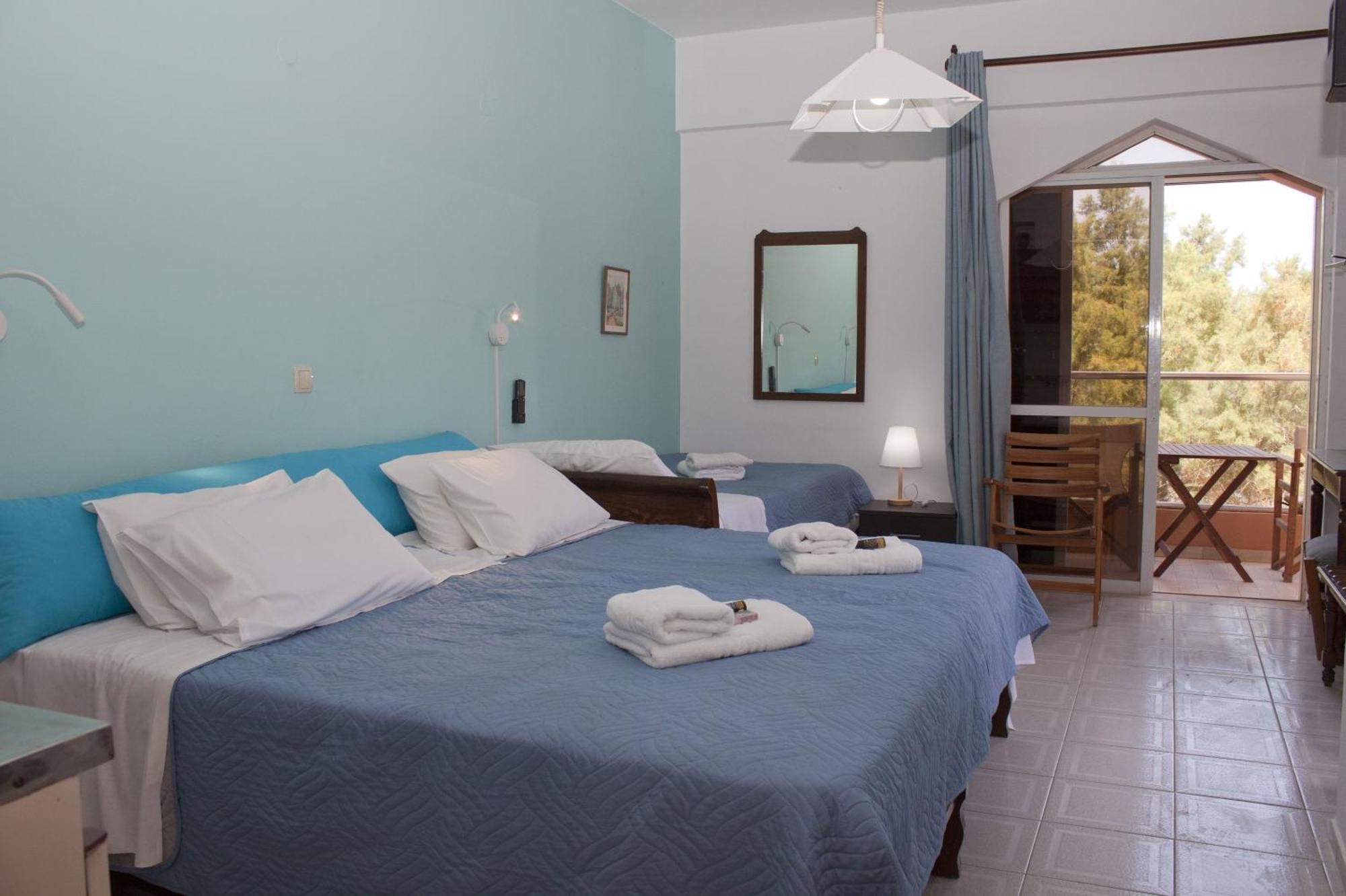 Melani Apartments Chrissi Akti Chania Exterior foto