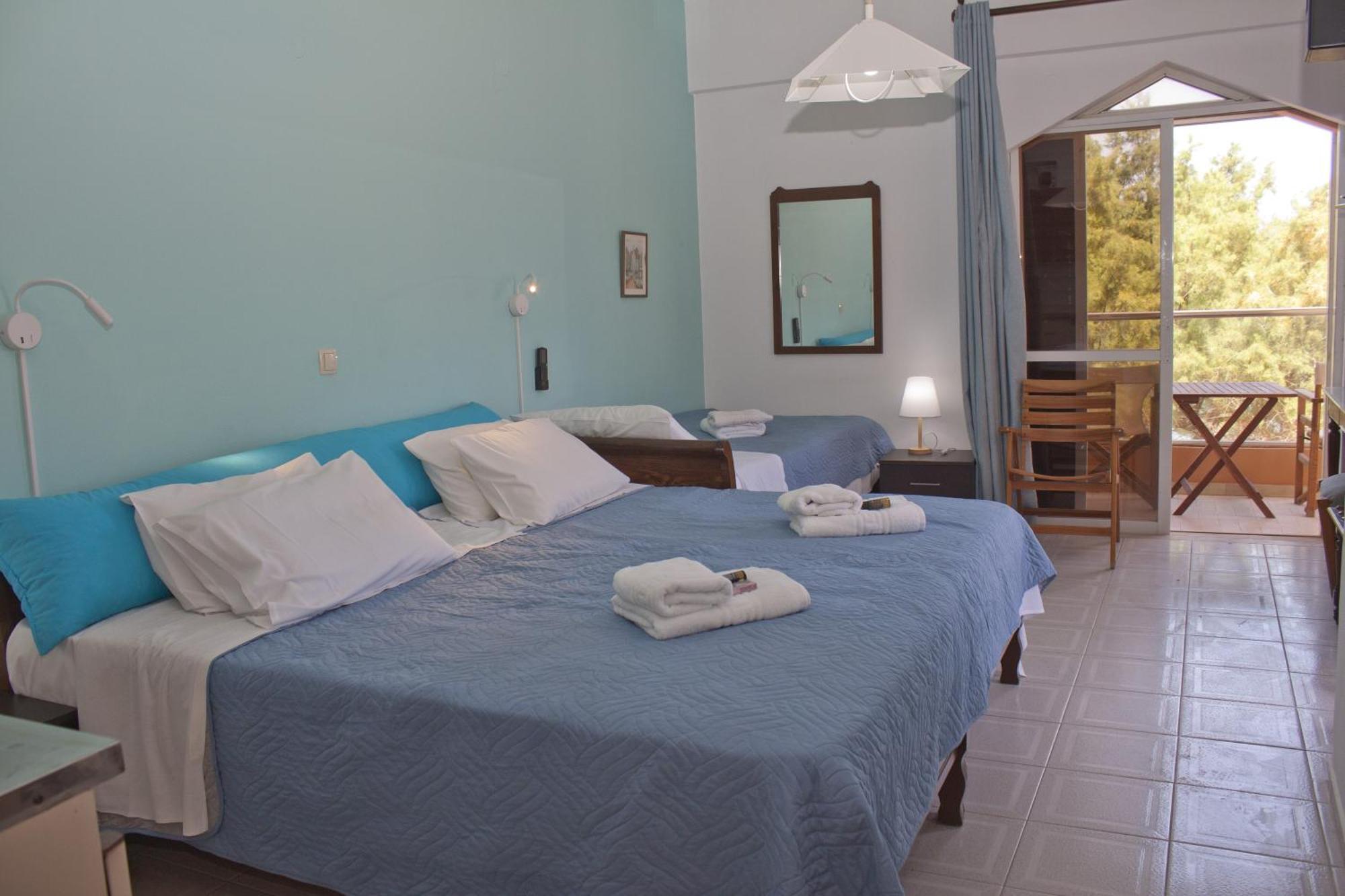 Melani Apartments Chrissi Akti Chania Exterior foto
