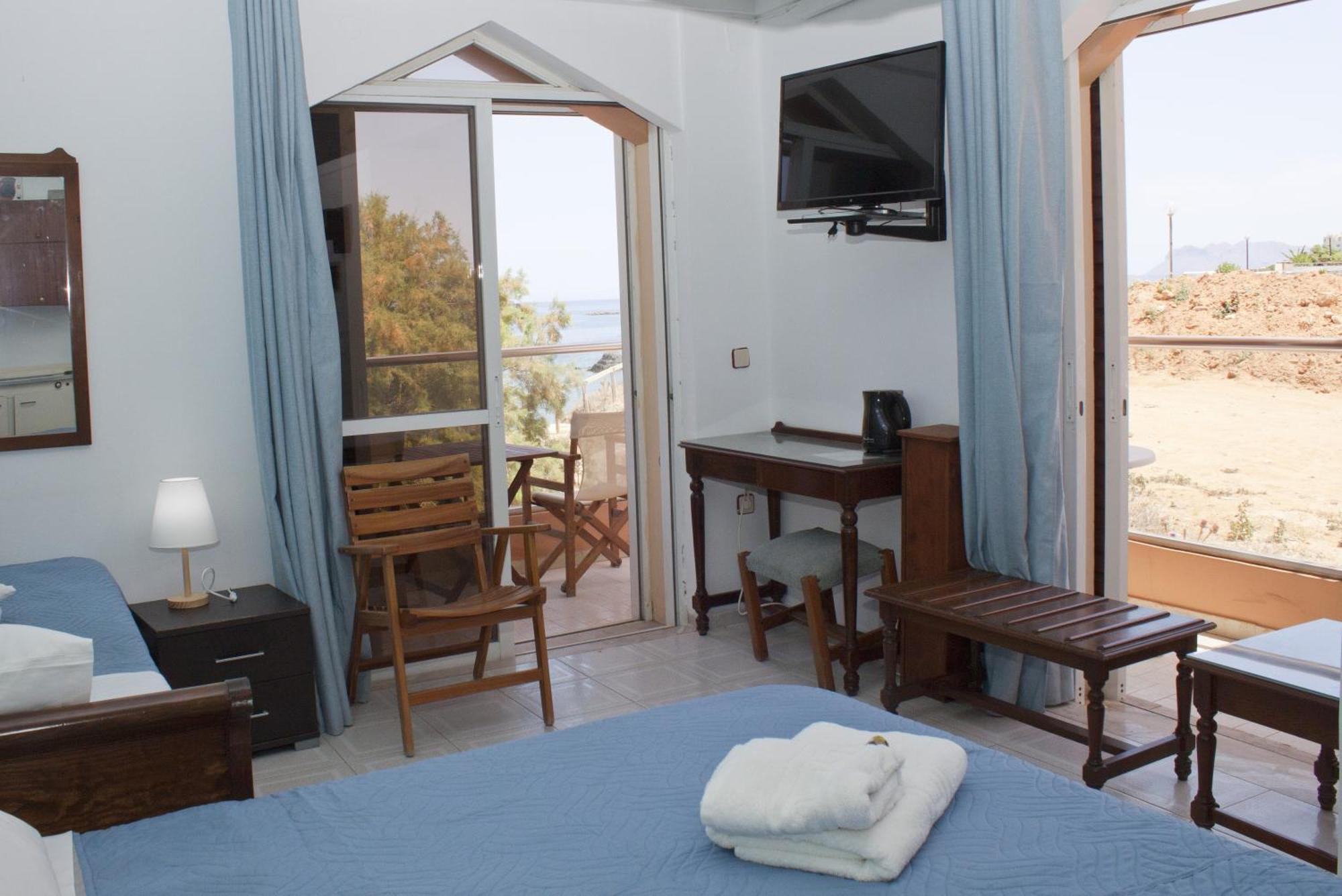 Melani Apartments Chrissi Akti Chania Exterior foto