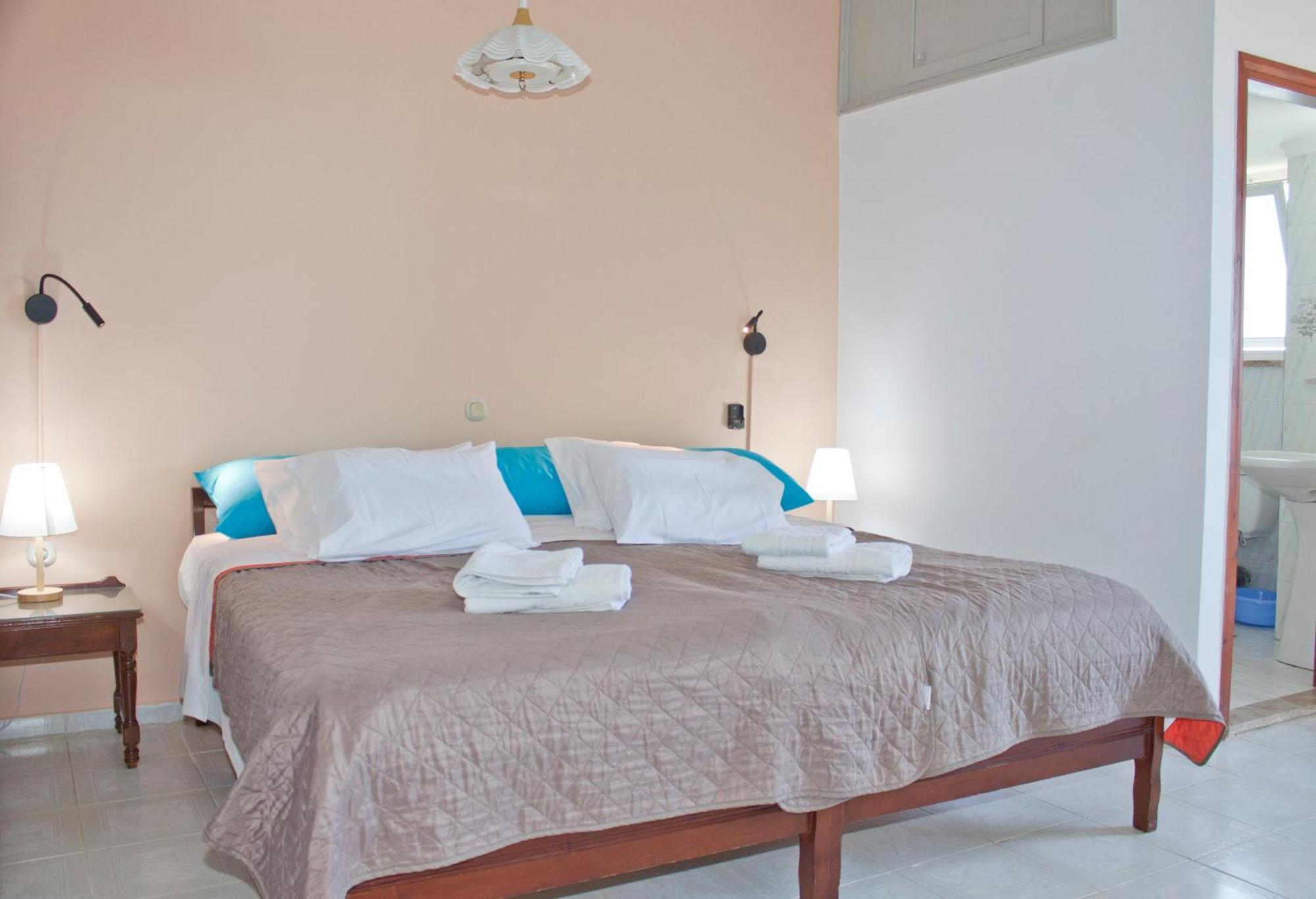 Melani Apartments Chrissi Akti Chania Exterior foto
