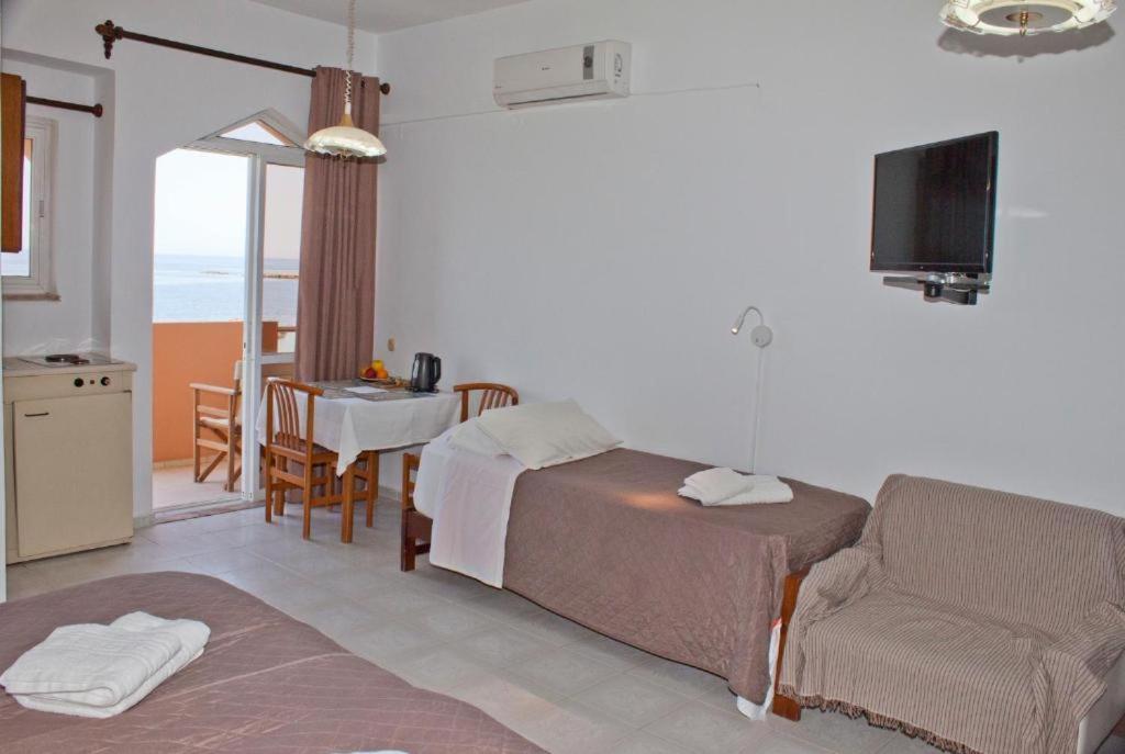 Melani Apartments Chrissi Akti Chania Exterior foto